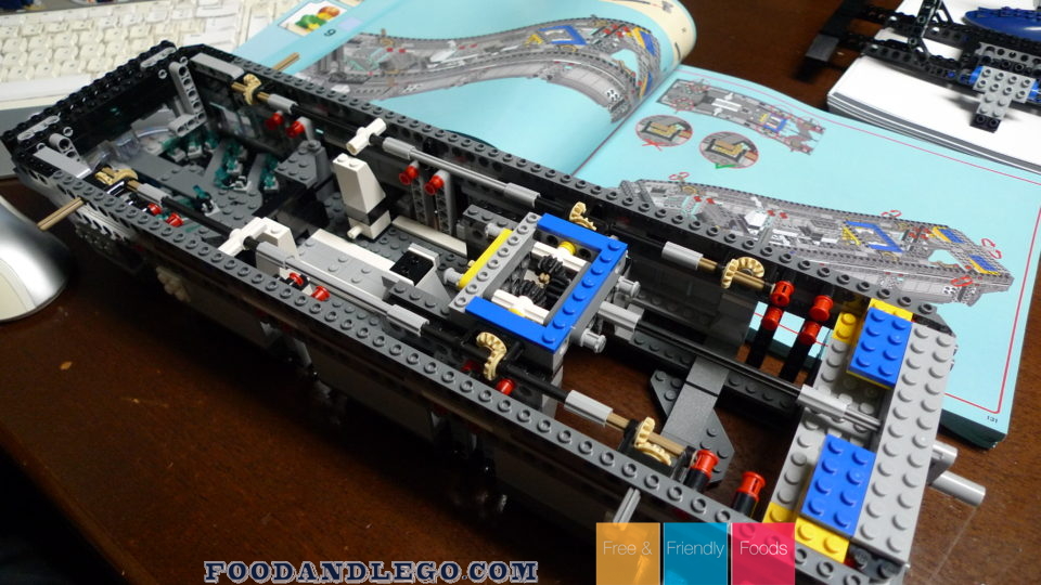 Free and Friendly Foods LEGO Review S.H.I.E.L.D. Helicarrier
