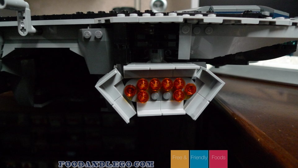 Free and Friendly Foods LEGO Review S.H.I.E.L.D. Helicarrier