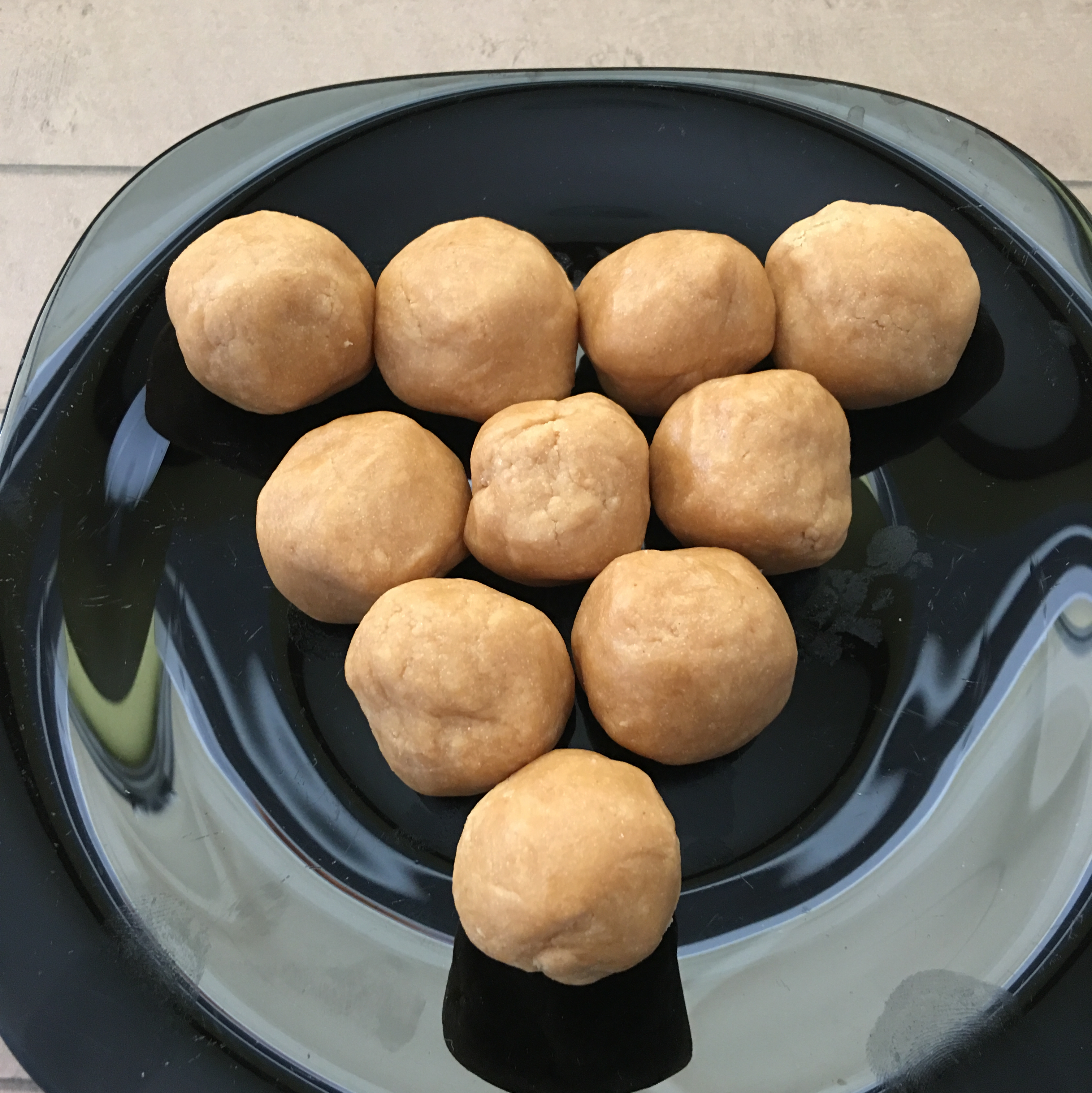 Free and Friendly Foods Peanut Butter Dough Ball Bites